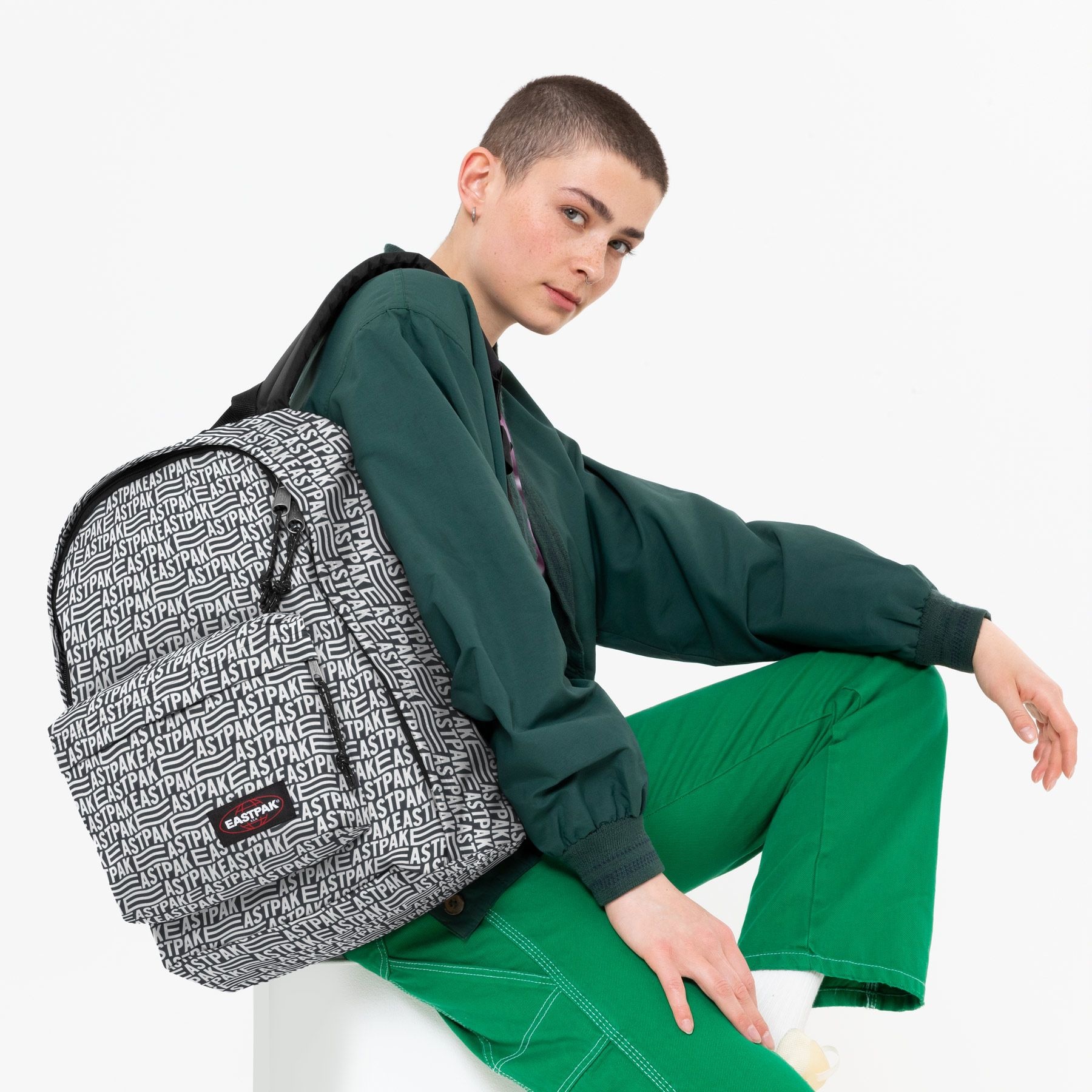 elkaar vos Tom Audreath Eastpak Out of office Sculptype Black schooltas - Cargotravelshop.nl