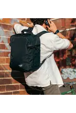 Cabinzero Cabinzero Classic Tech 28L - laptoprugzak handbagage en/of school 40 x 30 x 20 cm - Black