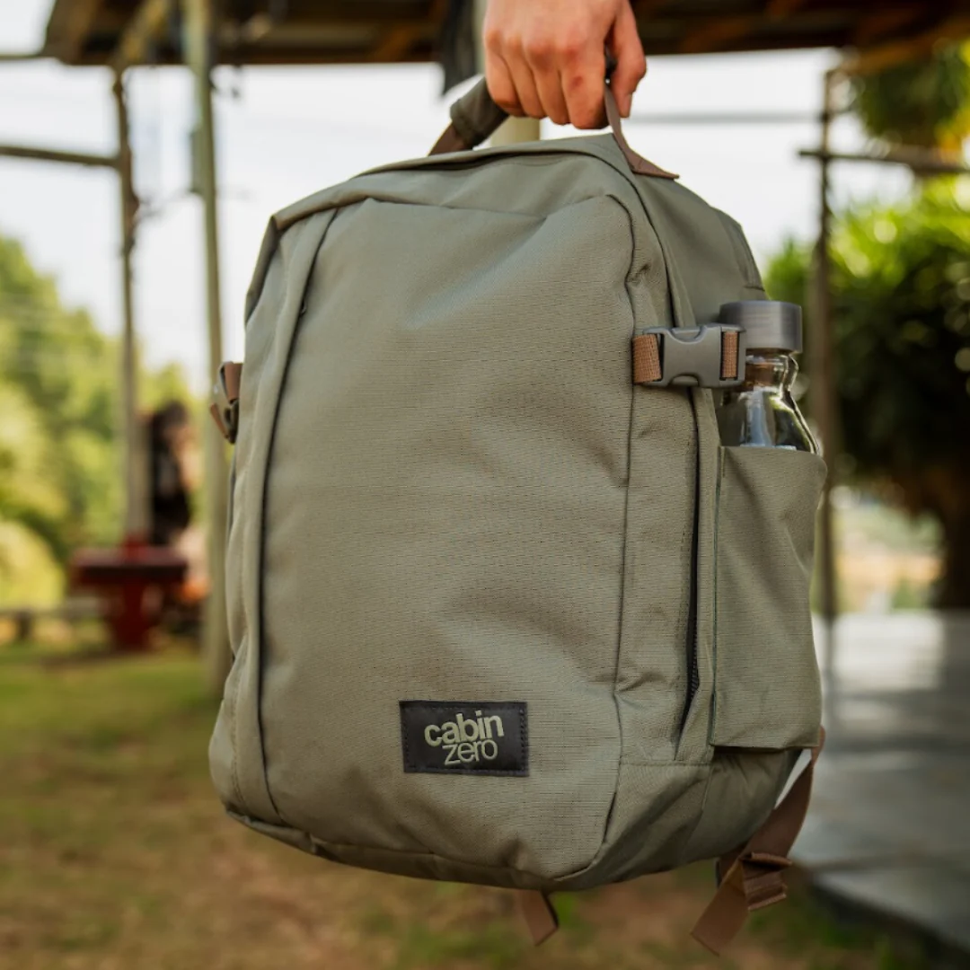 Cabinzero Classic Tech 28L - laptoprugzak handbagage en/of school 40 x 30 x 20 cm - Georgian Khaki