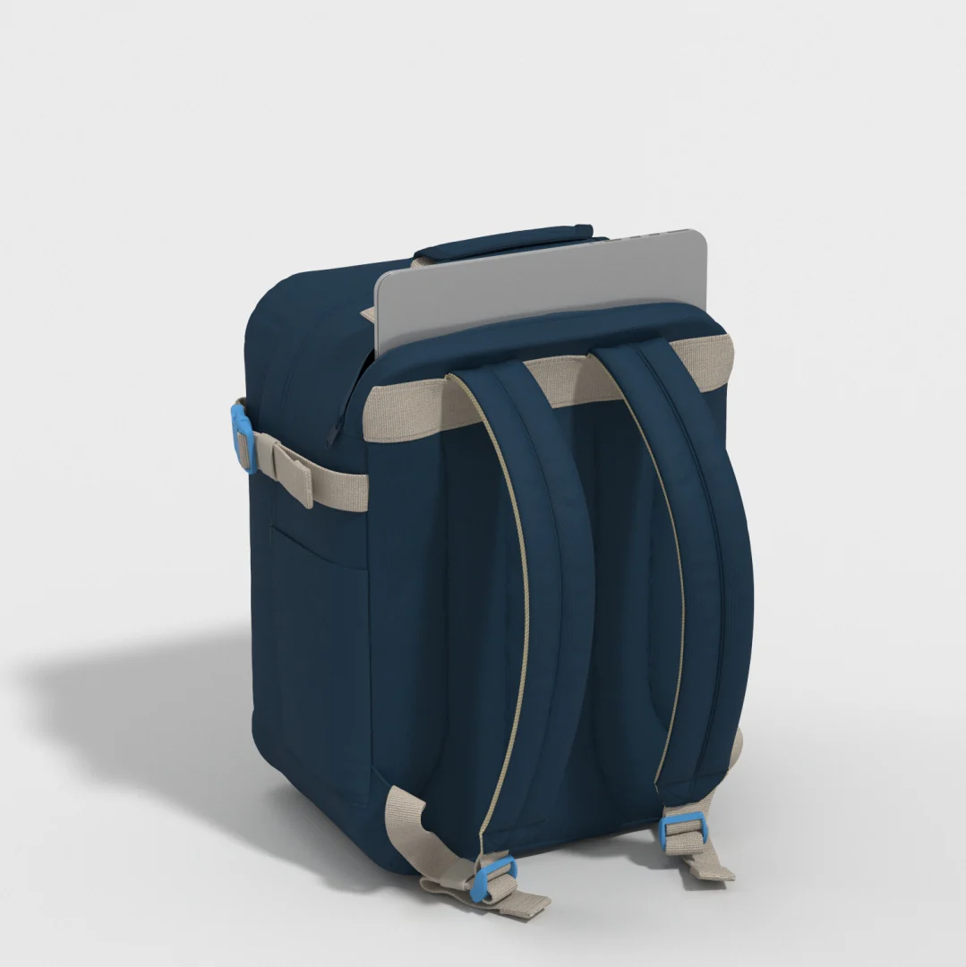 Cabinzero Cabinzero Classic Tech 28L - laptoprugzak handbagage en/of school 40 x 30 x 20 cm - Blue Grotto