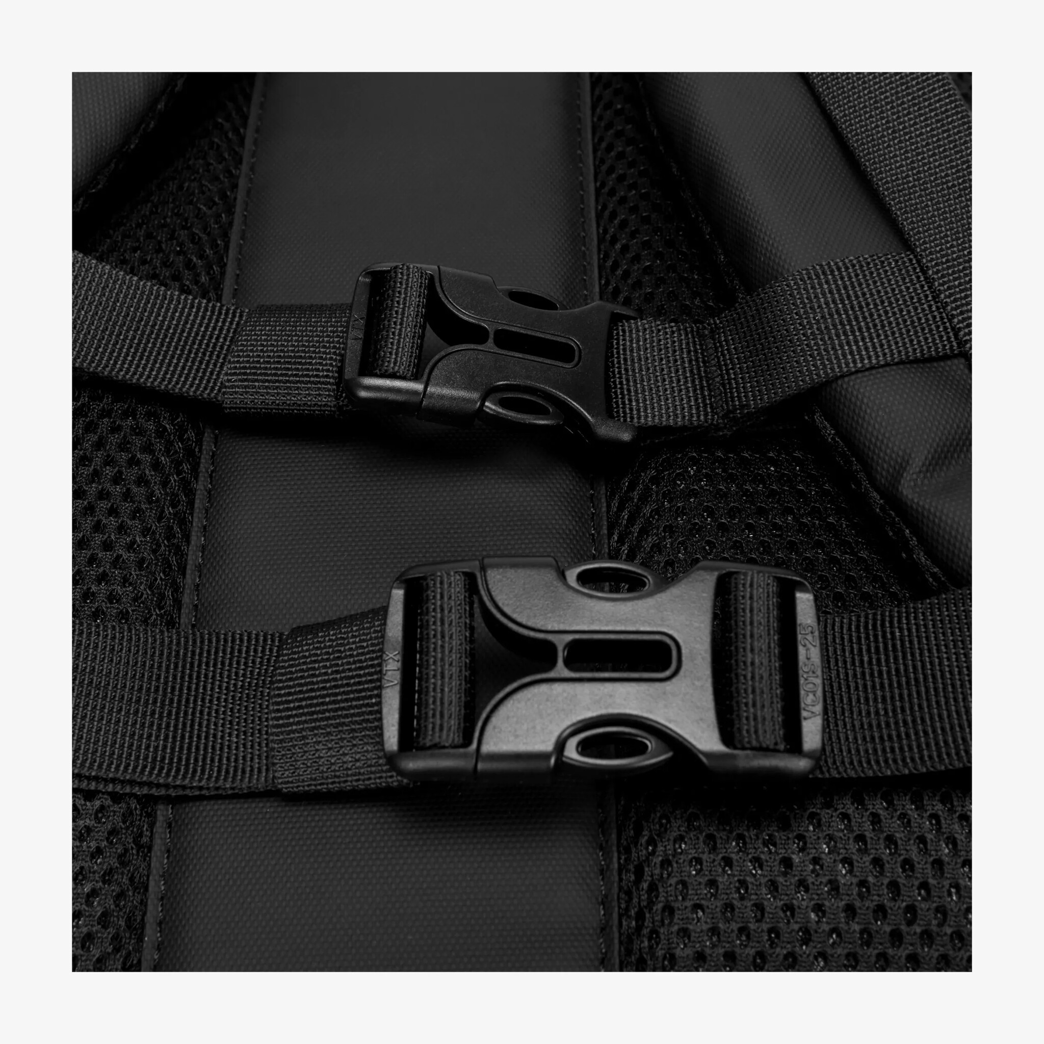 Elliker Elliker Dayle Roll Top Backpack 21L/25L Black
