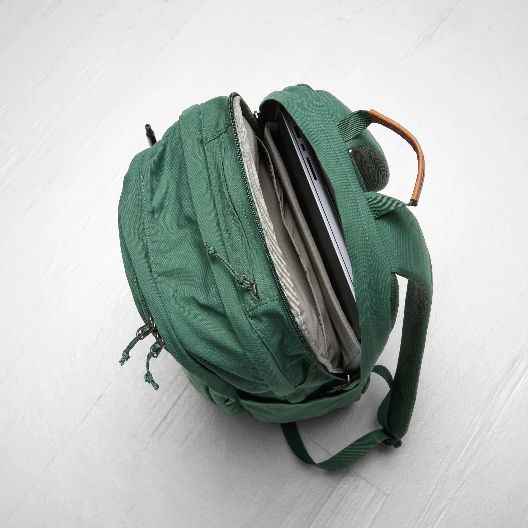 Fjallraven Fjallraven Raven 28 rugzak - Deep Patina
