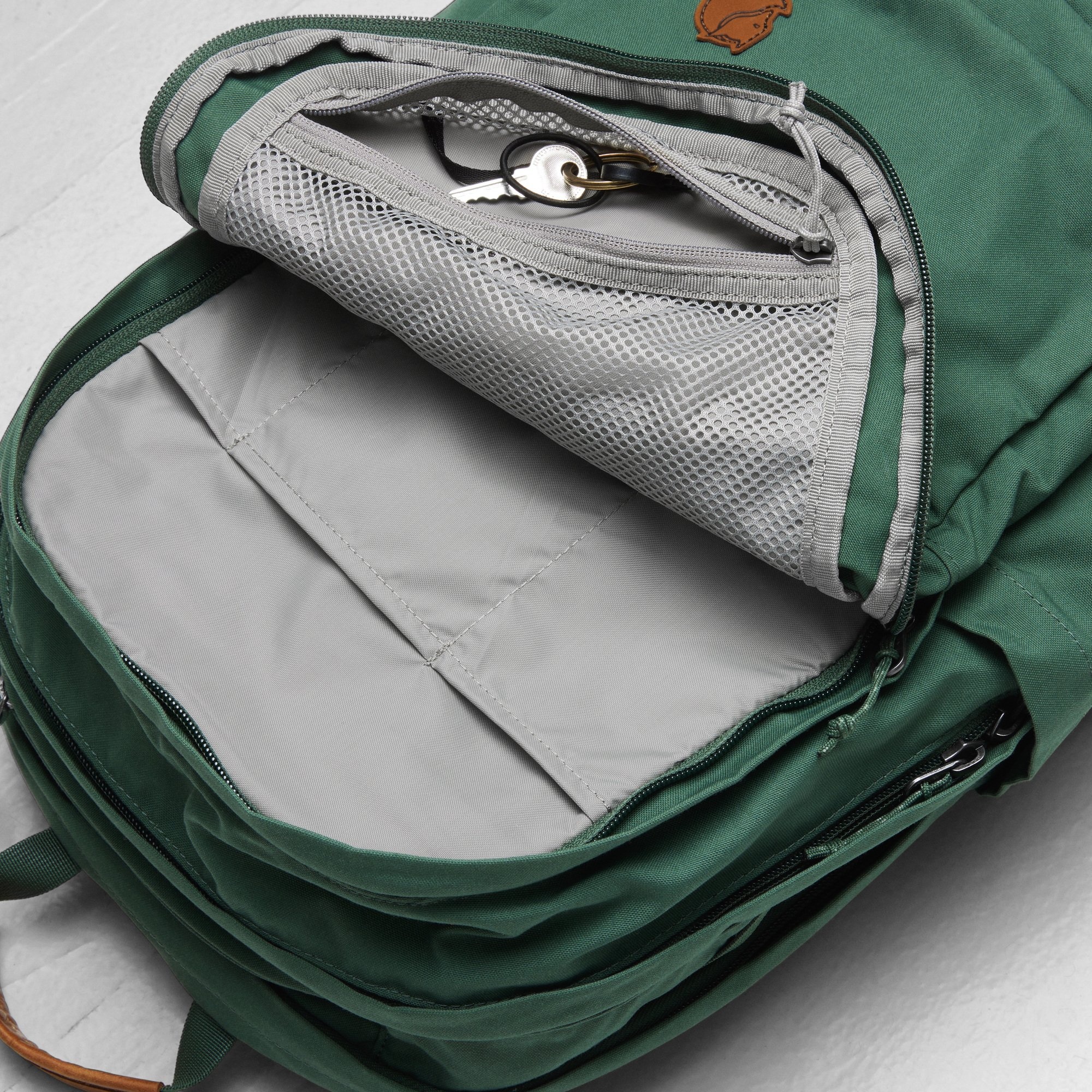Fjallraven Fjallraven Raven 28 rugzak - Deep Patina
