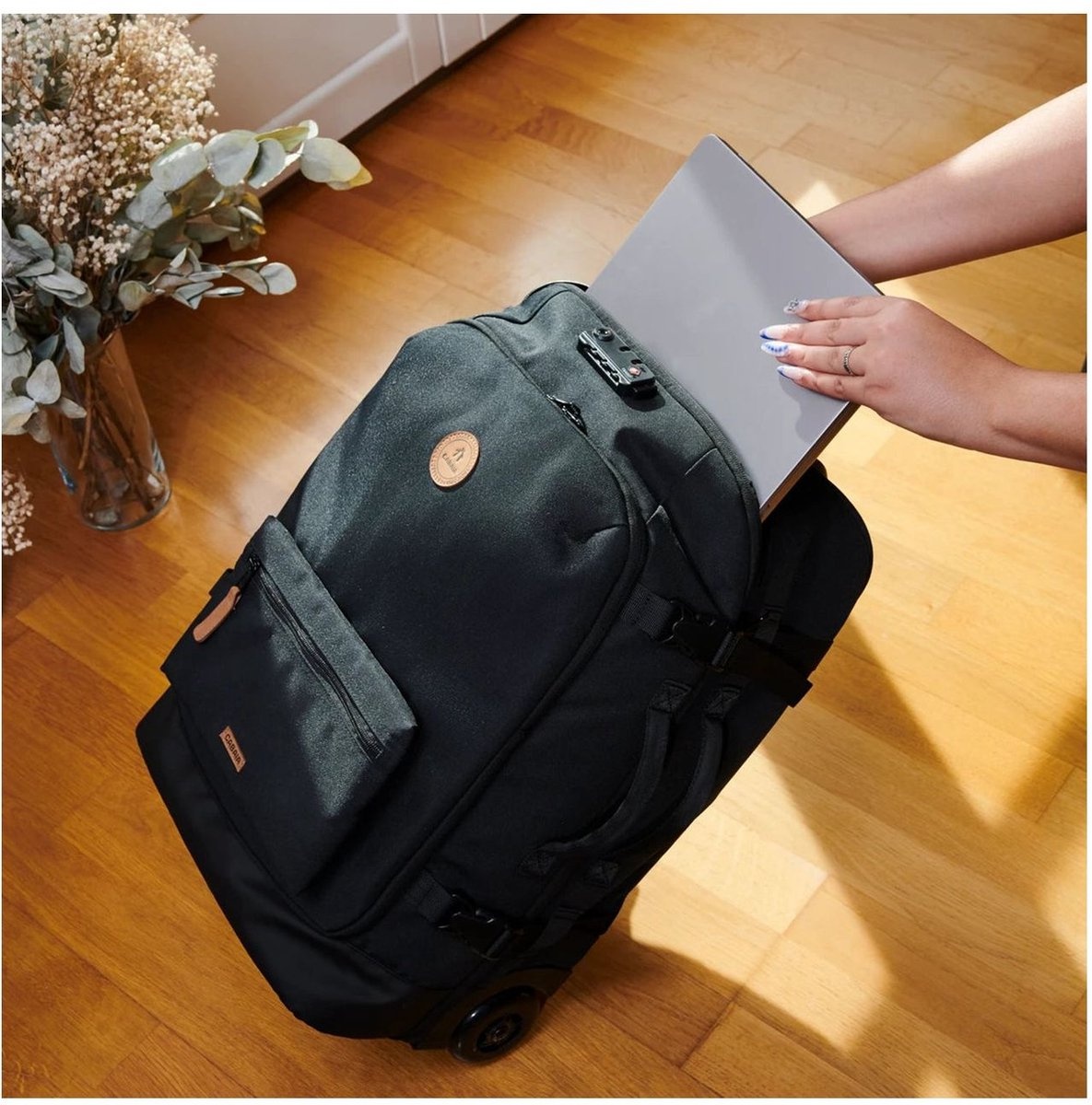 Cabaia Cabaia Handbagage rugzaktrolley S - Berlin Zwart