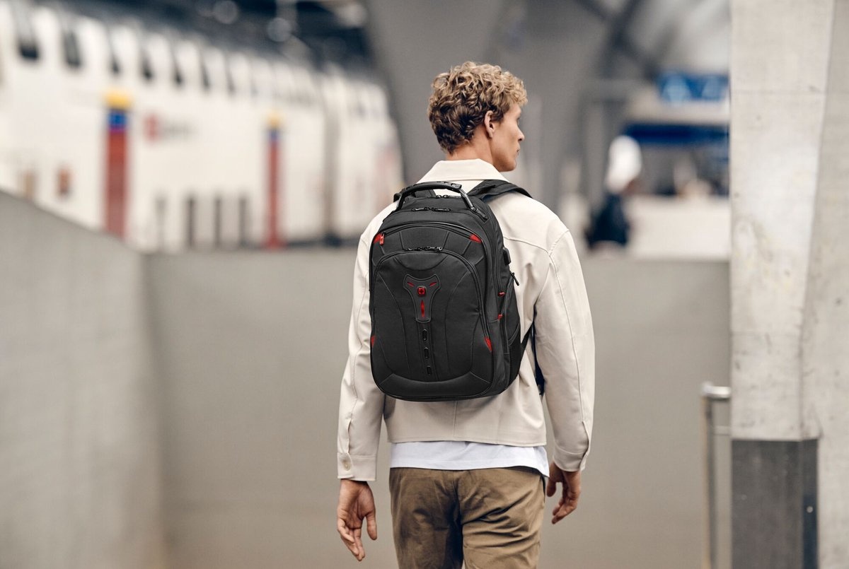 Wenger Wenger Pegasus Deluxe 16" Ballistic Laptop Backpack black