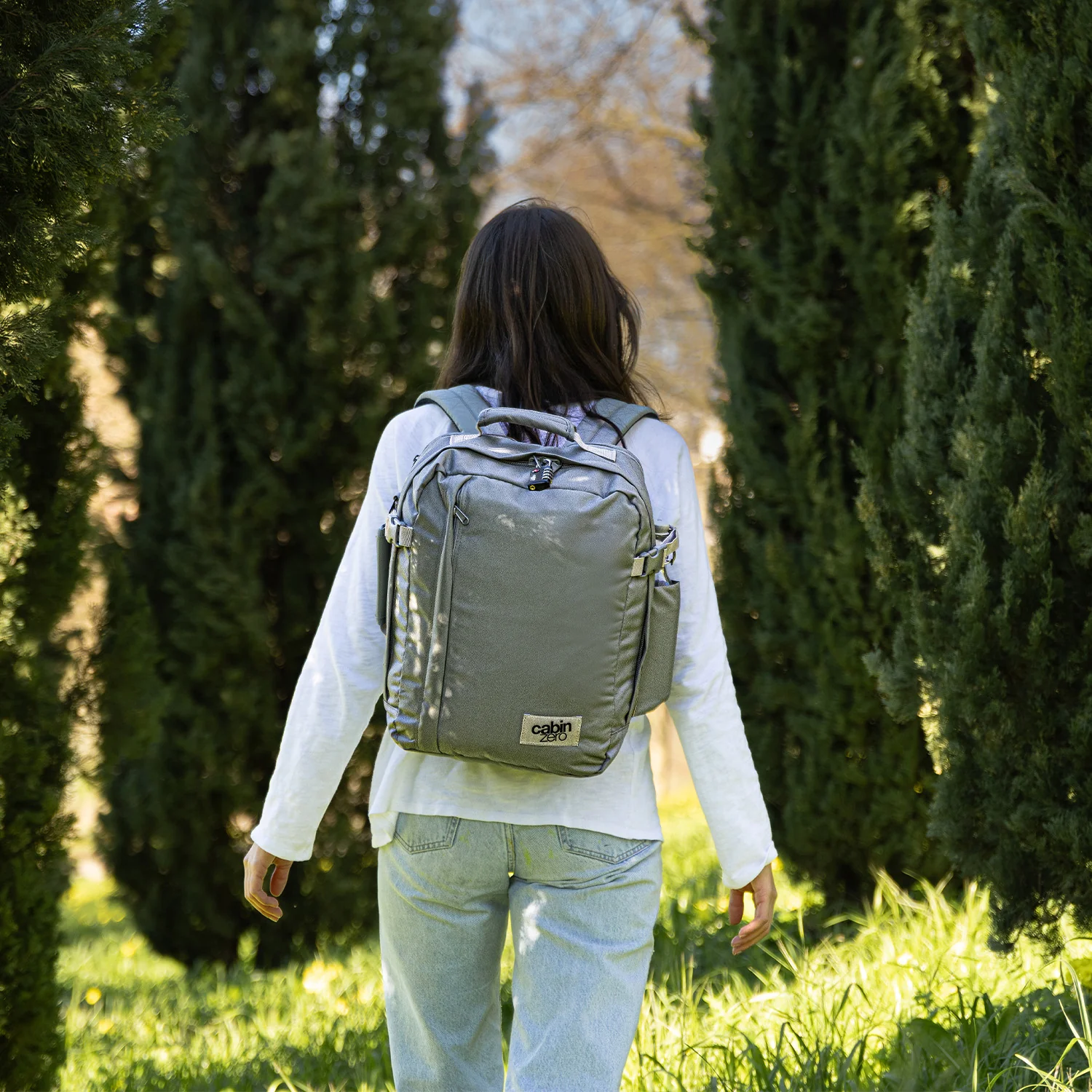 Cabinzero Cabinzero Classic Tech 28L - laptoprugzak handbagage 40 x 30 x 20 cm -  Silver Storm