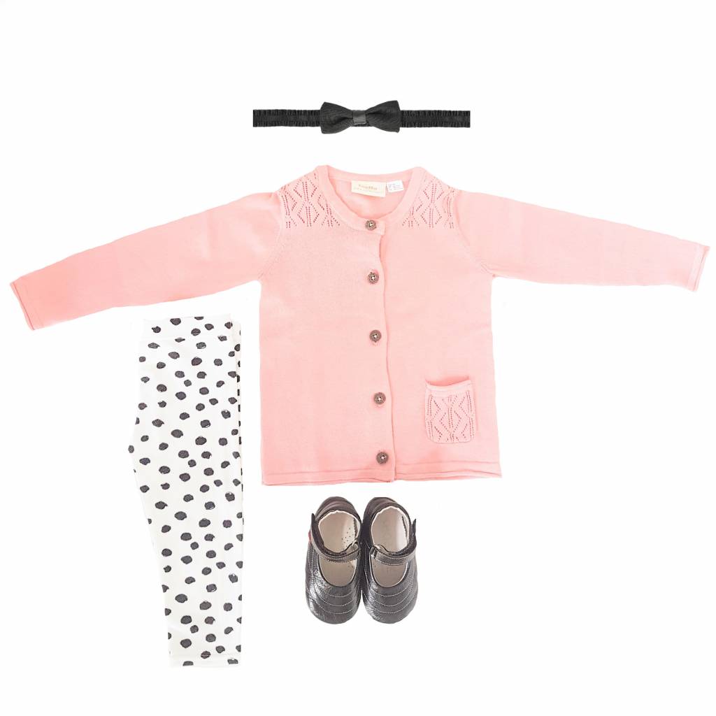 Zo match je een zwart baby haarbandje, mis deze lieve outfit niet!