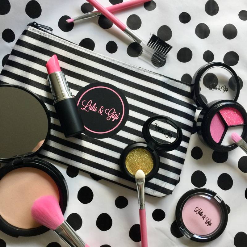 Lekker tutten met je dochter, deze 'make-up' is he-le-maal de bomb!