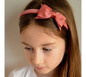 Your Little Miss Diadeem met dubbele strik - Cinnabar Your Little Miss Diadeem met dubbele strik - Cinnabar