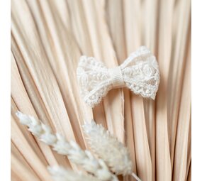 Your Little Miss Baby haarspeldje met strikje - cream lace Your Little Miss Baby haarspeldje met strikje - cream lace
