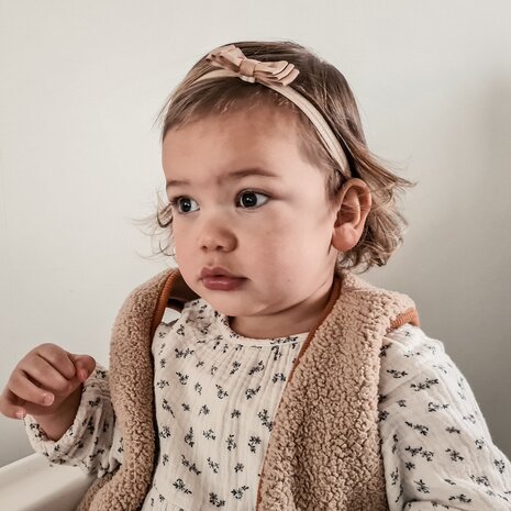 Your Little Miss Baby haarbandje met dubbele strik Amy - latte brown Your Little Miss Baby haarbandje met dubbele strik Amy - latte brown