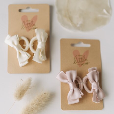 Your Little Miss Haarelastiekjes met dubbele strik - vanilla satin