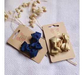 Your Little Miss Baby haarelastiekjes met dubbele strik - Navy satin Your Little Miss Baby haarelastiekjes met dubbele strik - Navy satin
