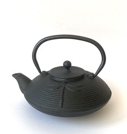 Cast iron teapot with dragonflies (0.9 ltr)