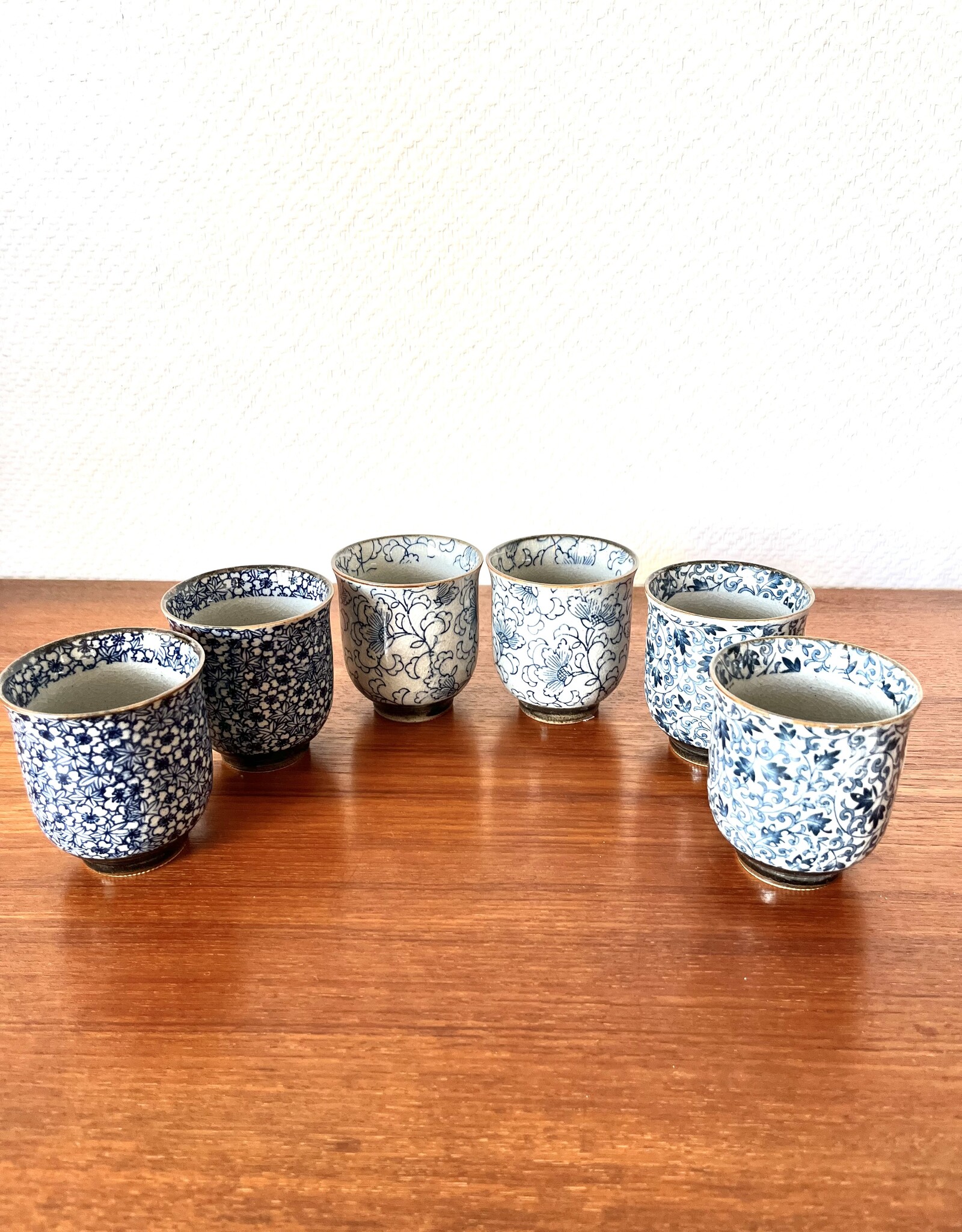 Tokyo Design Studio Teacups Sometsuke Lovely leaves (set of 10)