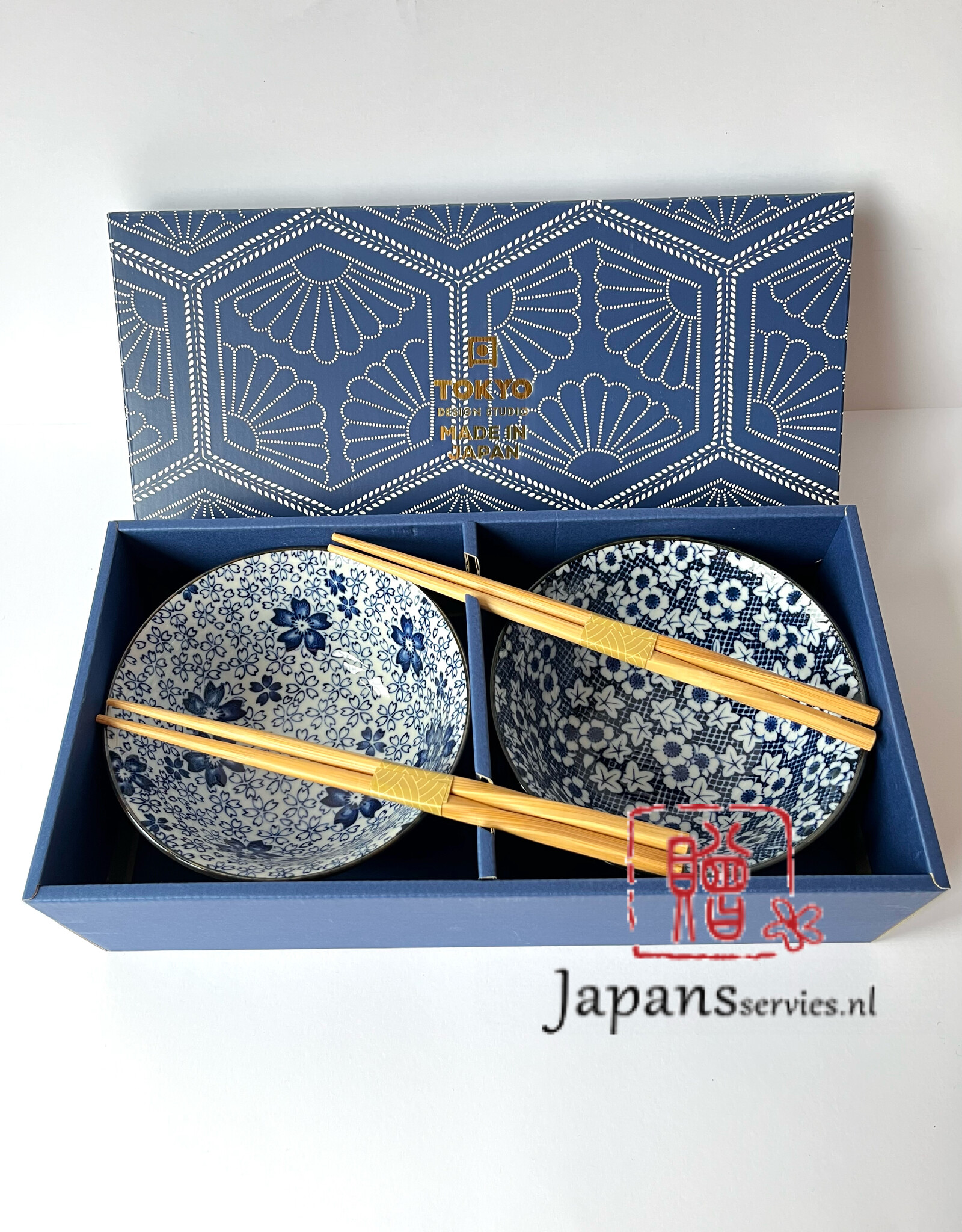Tokyo Design Studio Blue bowls gift set with sakura