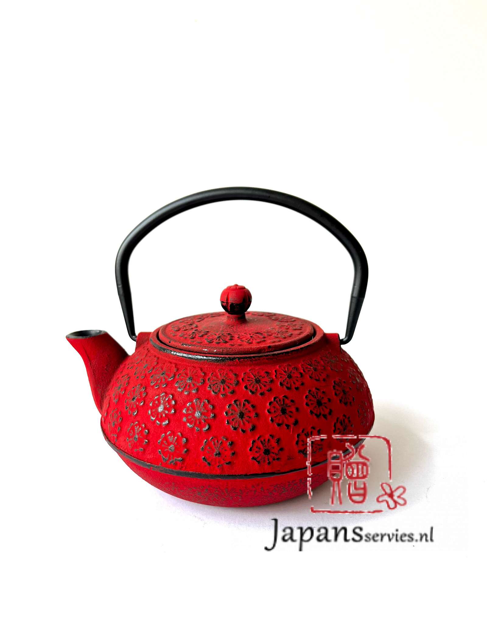 Tokyo Design Studio Rode gietijzeren theepot met sakura