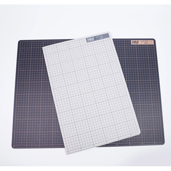 Madworks A2 Foldable Cutting Mat - Black-White - MH-28
