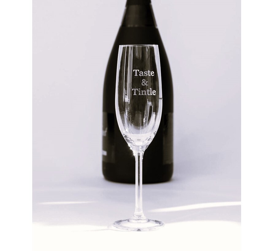 Engraved champagne flutes 15 cl | With name or text engraving