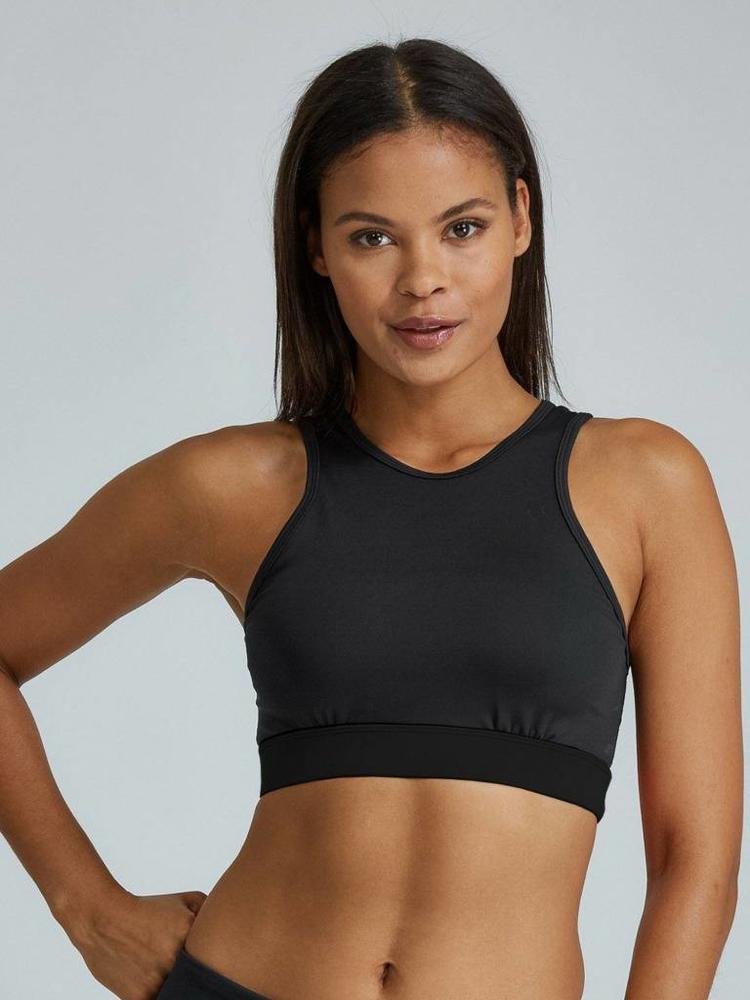 black yoga bra