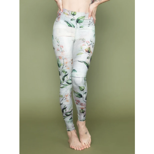 Niyama Sol Barefoot Legging - Traveler - Yogisha Amsterdam