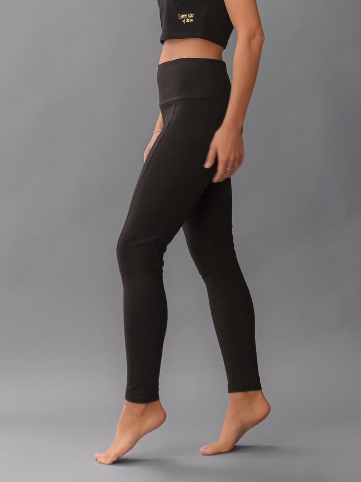 Yoga Pants  Spirit of Om Yoga Leggings Yoga and Run Black - YogaHabits