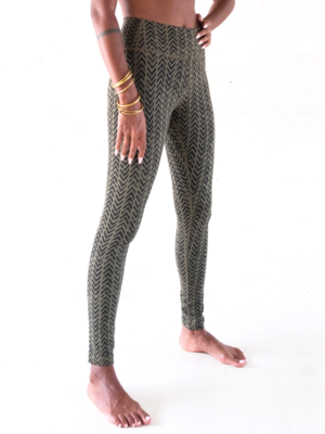 Recycled Yoga Leggings  Niyama Sol Barefoot Legging Hamsa - YogaHabits