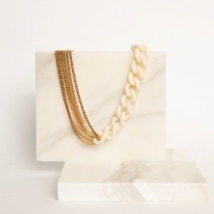 Souvenirs de pomme Gourmet Layered Chain Ecru Necklace