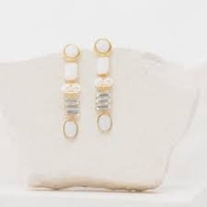 Souvenirs de pomme Aurore White Crystal Mix Earrings