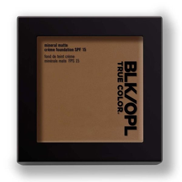 Black Opal Black Opal - Veelzijdige, bekroonde foundation - Vlekkeloze, matte finish met satijn effect - Aanpasbare kleur met Shade IDª technologie