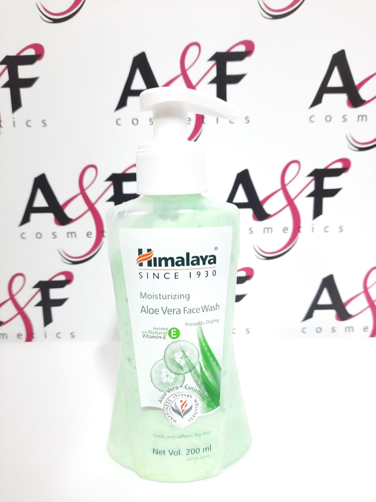 Himalaya Himalaya moisturizing aloe Vera Face Wash Enriched with