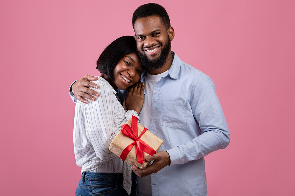 10 loving gifts to surprise your partner with