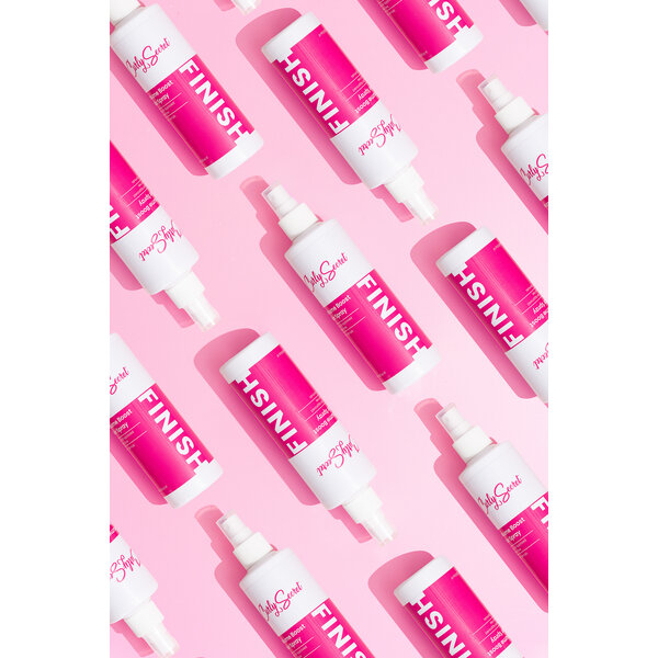 Curly Secret Curly secret - Haarspray - Geeft direct volume en body - Flexibele hold zonder plakkerigheid - Geschikt voor alle haartypes - 250ml