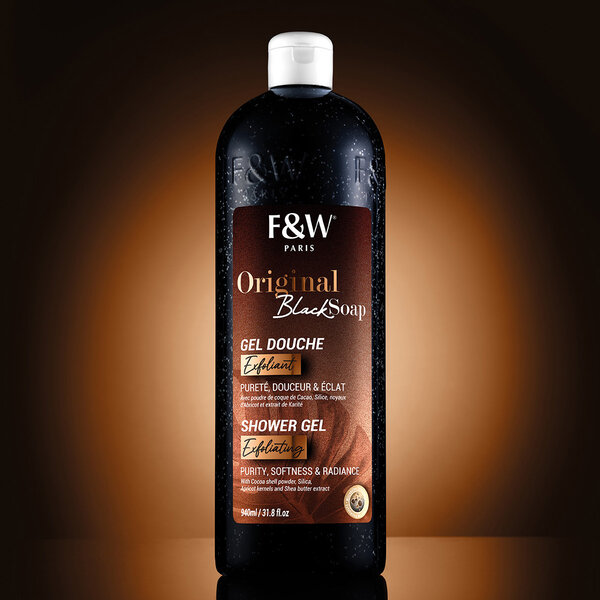 Fair & White Fair & White Zwarte Zeep Exfoliërende Douchegel – Diepe Reiniging & Stralende Huid 940ml
