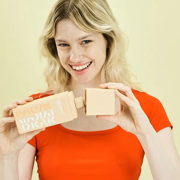 Makari Makari IYKYK Exfoliating Body Wash with Glycolic Acid, Lactic Acid & Niacinamide – Complexion Enhancing Body Cleanser 400ml