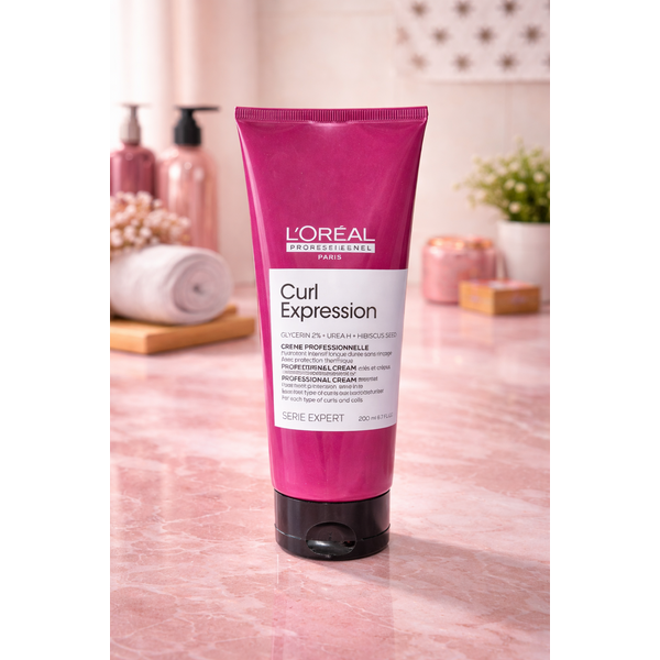 L'Oréal L'Oréal Professionnel Curl Expression Professional Leave-In Cream – Intensive Moisturizing Cream for Curly Hair with Glycerin, Urea H and Hibiscus Seed Extract + Heat Protection (200 ml)