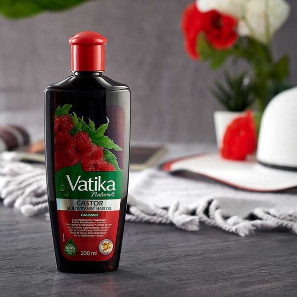 Dabur Vatika Vatika Naturals Multivitamin Castor Hairolie met vitaminencomplex voor sterker haar 200ml
