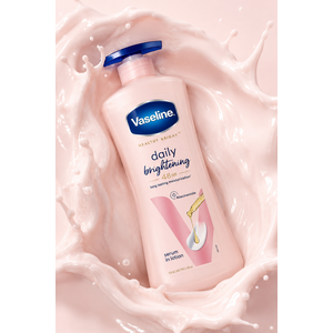 Vaseline Daily Brightening Serum in Lotion with Niacinamide 600ml