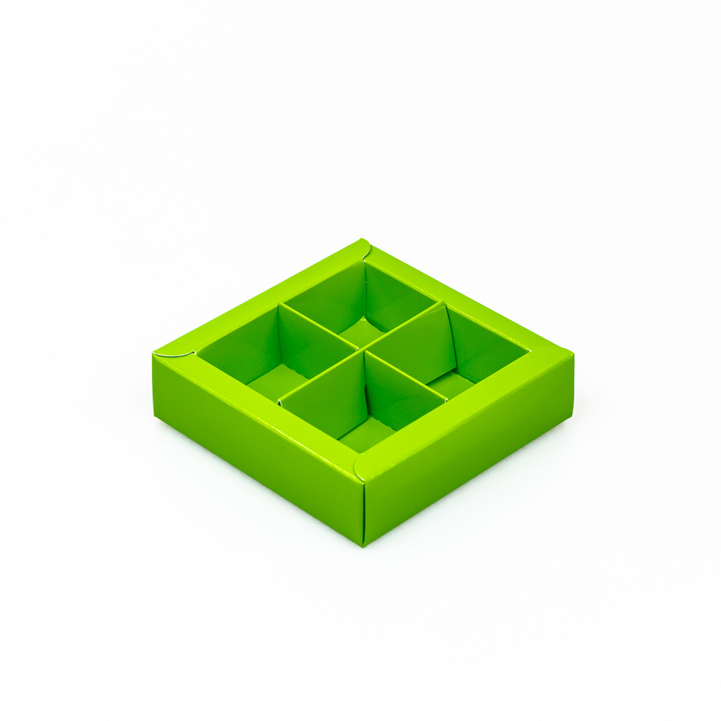 Boîte vert carré avec interiéur pour 4 pralines - 75*75*25 mm - 40 pièces
