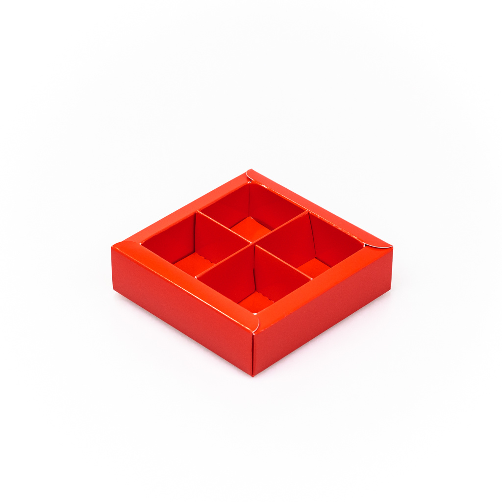 Boîte rouge carré avec interiéur pour 4 pralines - 75*75*25 mm - 80 pièces