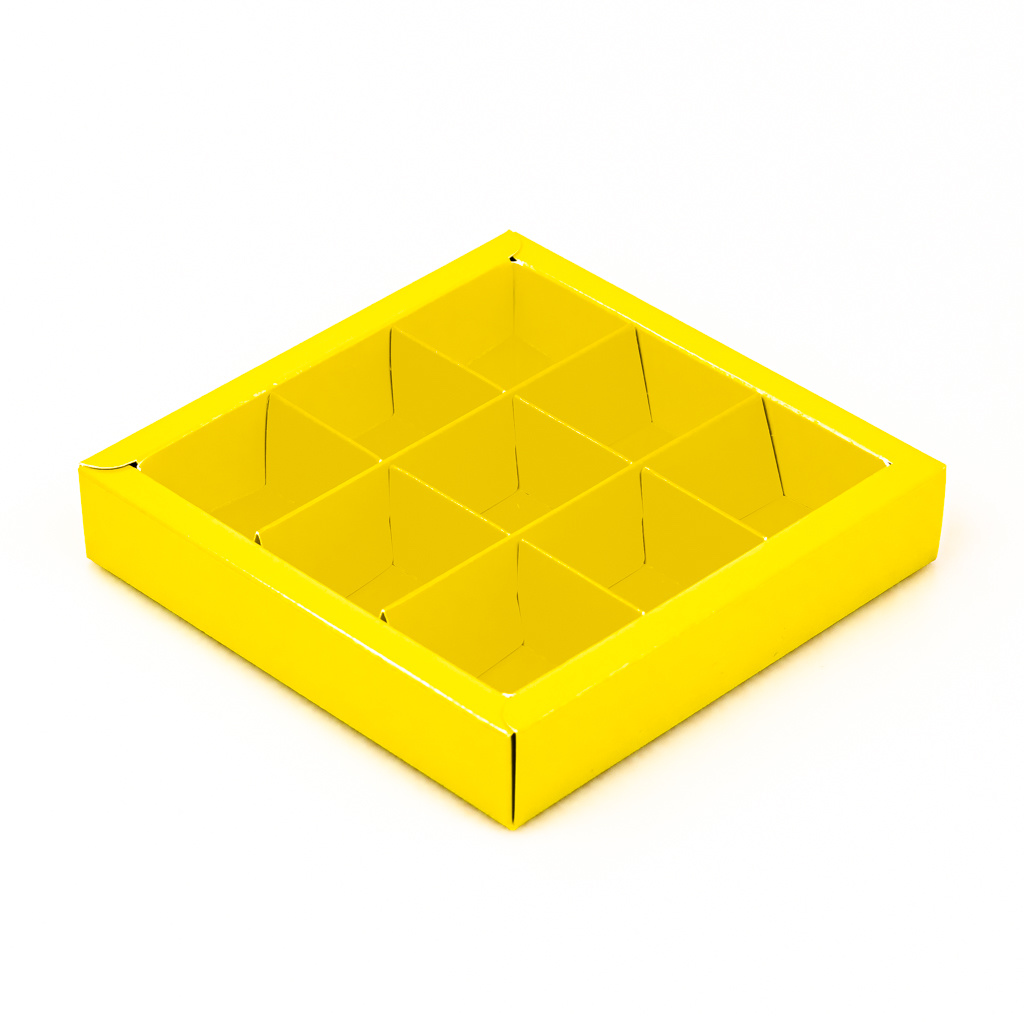 Boîte jaune carré avec interiéur pour 9 pralines - 115*115*25mm - 40 pièces