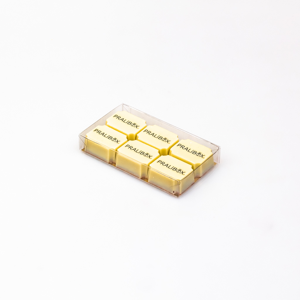 Transparant Box with gold carton - 105 * 58 * 18 mm - 100 pieces