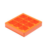 Boîte orange carré avec interiéur pour 9 pralines - 115*115*25mm - 40 pièces