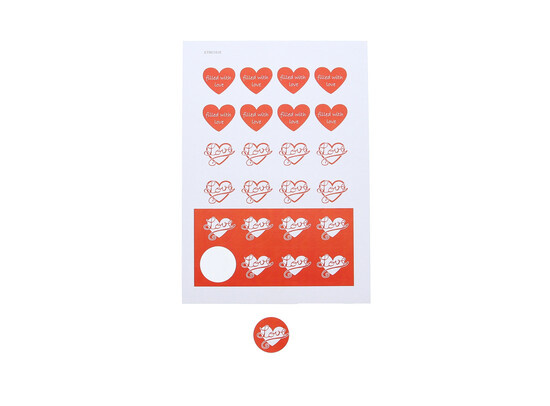 "Love" Sticker 4 cm