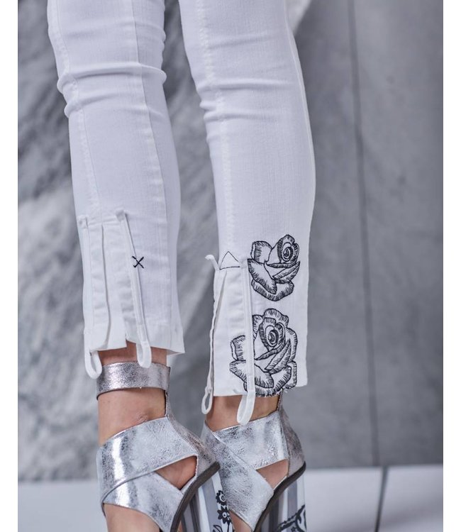 Elisa Cavaletti Jean blanc