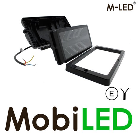 M-LED M-LED Classic 220 drivinglight with dual color positionlight M-LED M-LED Classic 220 drivinglight with dual color positionlight
