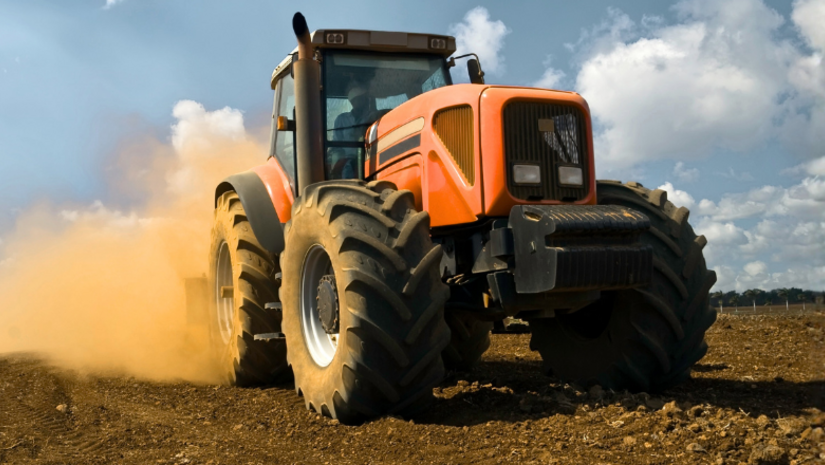 LED koplampen voor tractoren en landbouwmachines: waar moet u op letten?