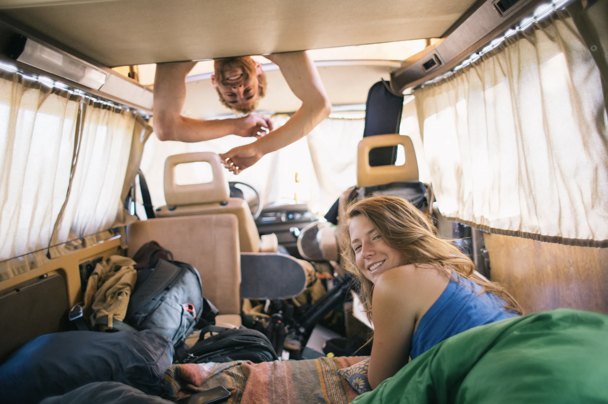 Off the road - EXPLORERS, VANS, AND LIFE OFF THE BEATEN TRACK
