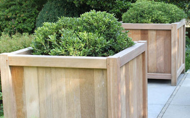 Hardhouten bloembakken