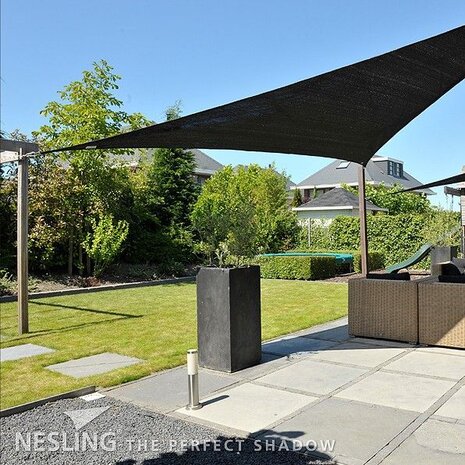 Nesling Coolfit 5 x 5 x 7.1 m zwart schaduwdoek Nesling Coolfit 5 x 5 x 7.1 m zwart schaduwdoek